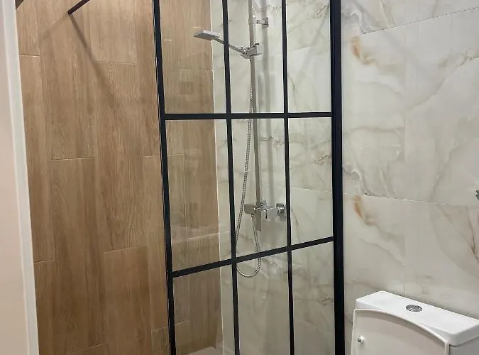 Daily Rent 地拉那